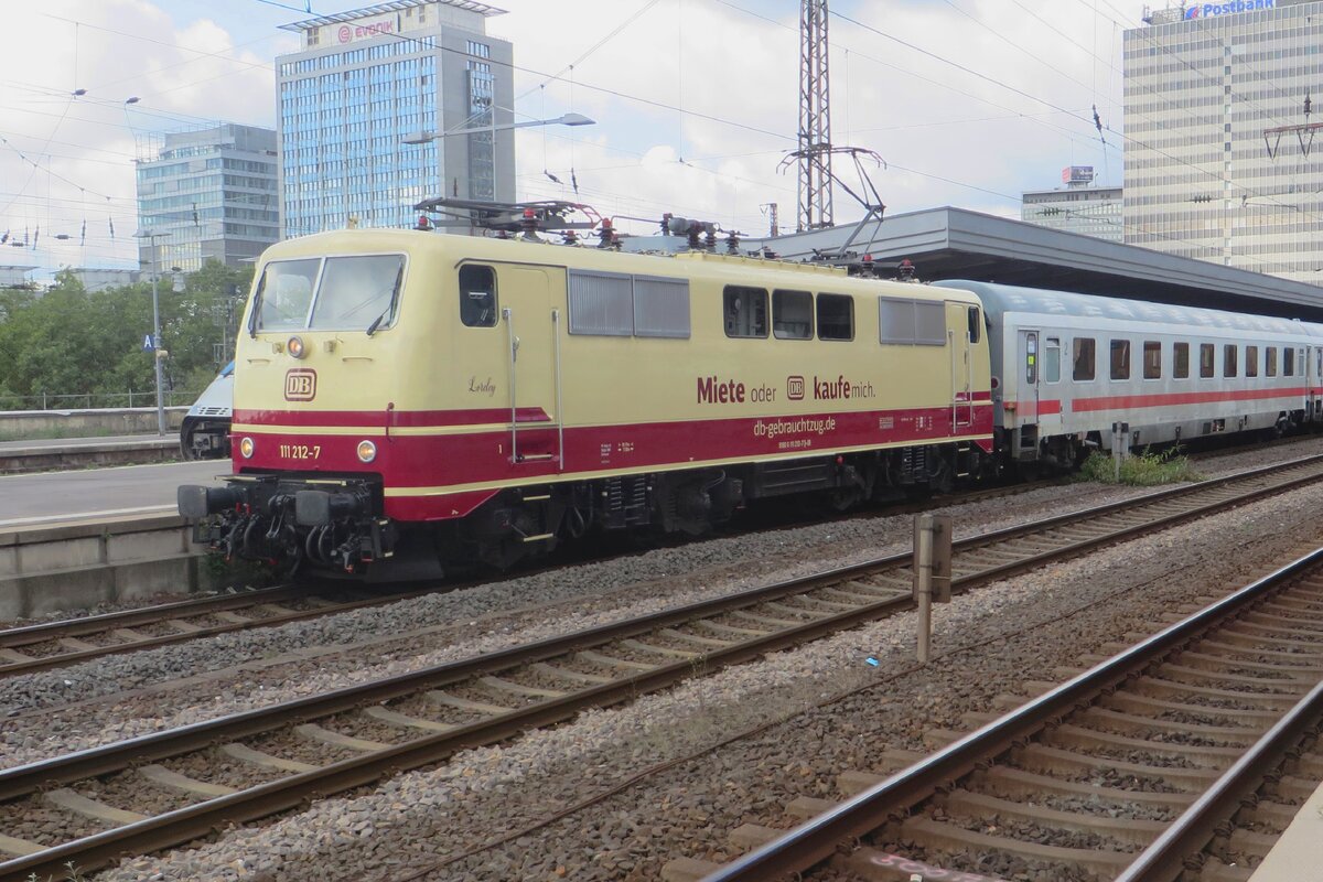 DB 111 212 sucht am 16 September 2022 in Essen Hbf neue Mieter.