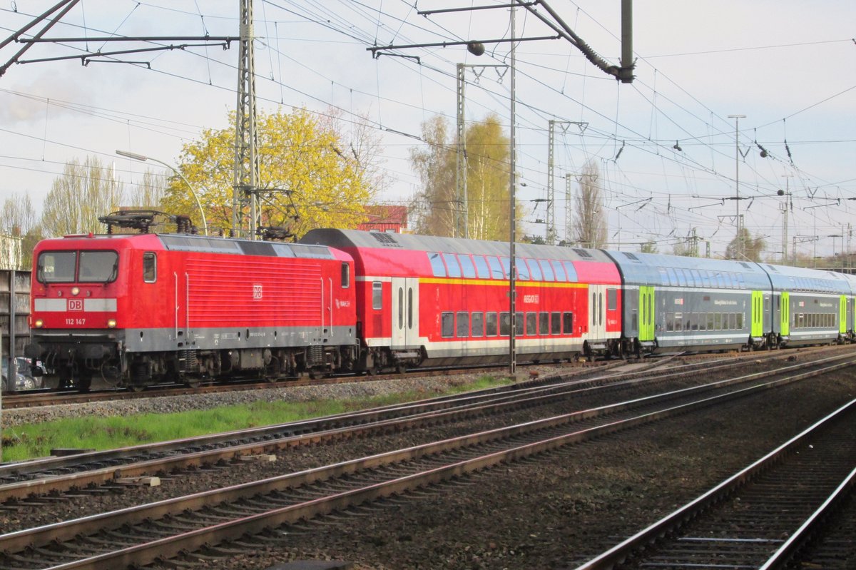 DB 112 147 trifft am 29 April 2016 in Elmshorn ein.