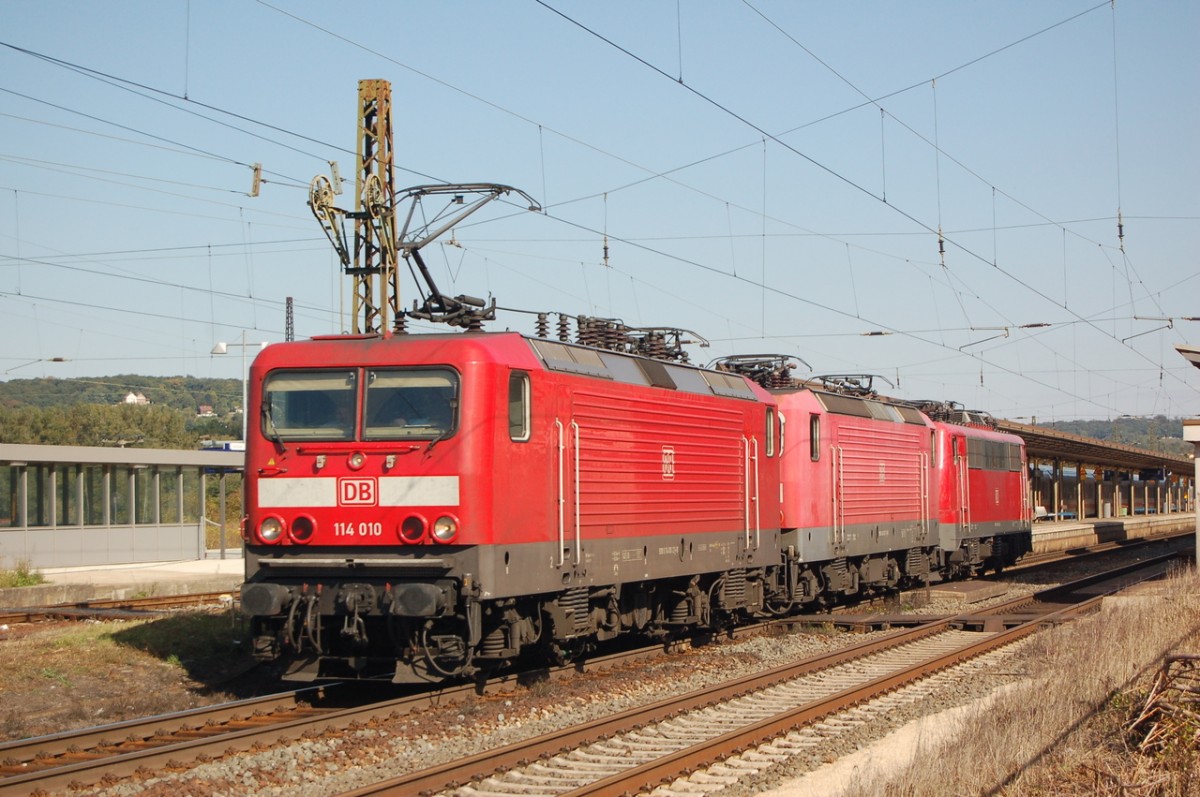 DB 114 010-2 + 143 133-7 + 111 195-4 als Lokzug Richtung Bad K�sen, am 02.10.2013 in Naumburg Hbf. (Foto: dampflok015)