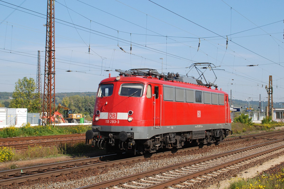 DB 115 293-3 als Tfzf Richtung Bad Kösen, am 03.10.2015 in Naumburg Hbf. (Foto: Marco Zergiebel)