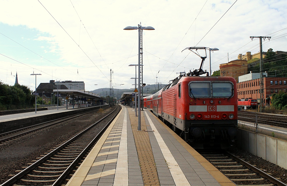 DB 143 813-4 steht hier mit der RB27 nach Köln im Hbf Koblenz. 16.09.2013