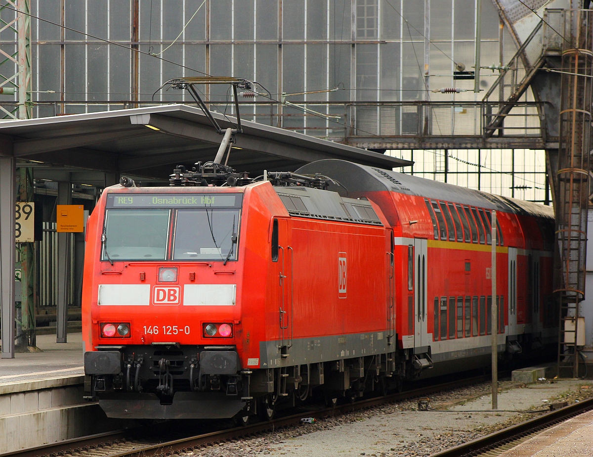 DB 146 125-0 mit dem RE9 nach Osnabrück Hbf steht abfahrbereit im Bremer Hbf. 07.03.2015