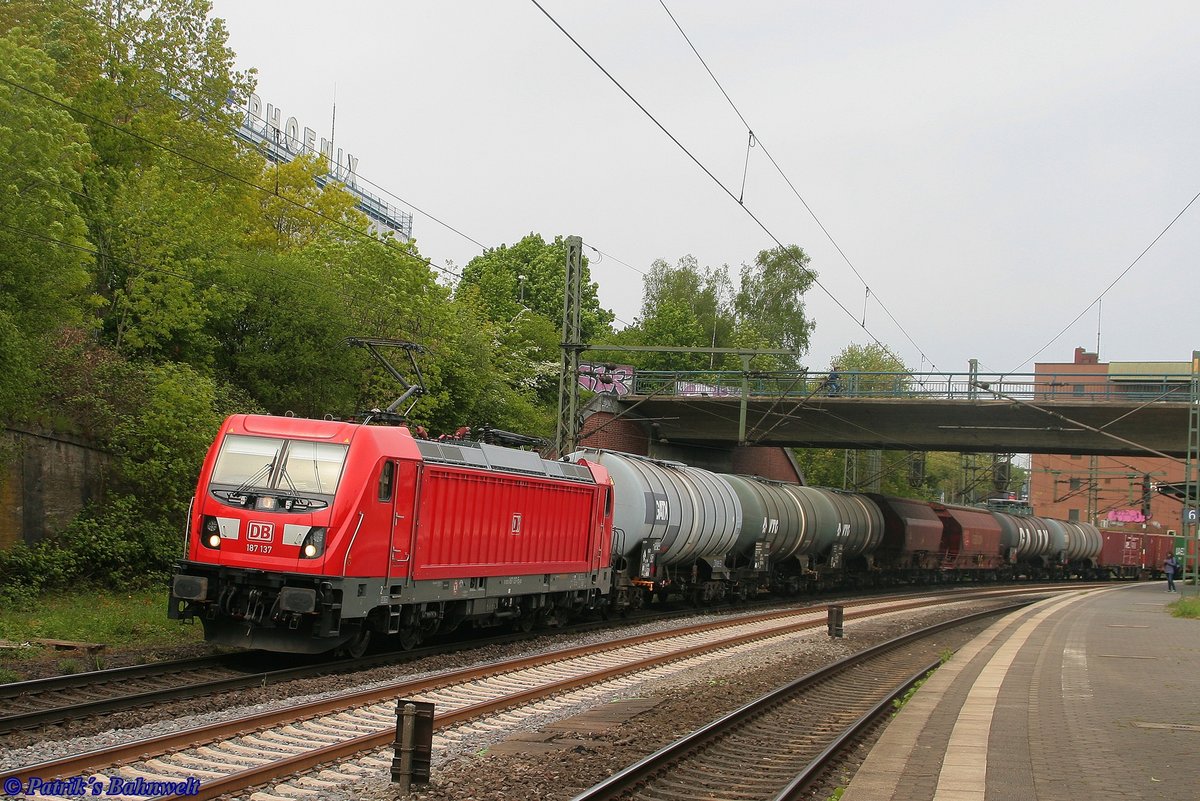 DB 187 137 mit gemischten Güterzug am 08.05.2019 in Hamburg-Harburg