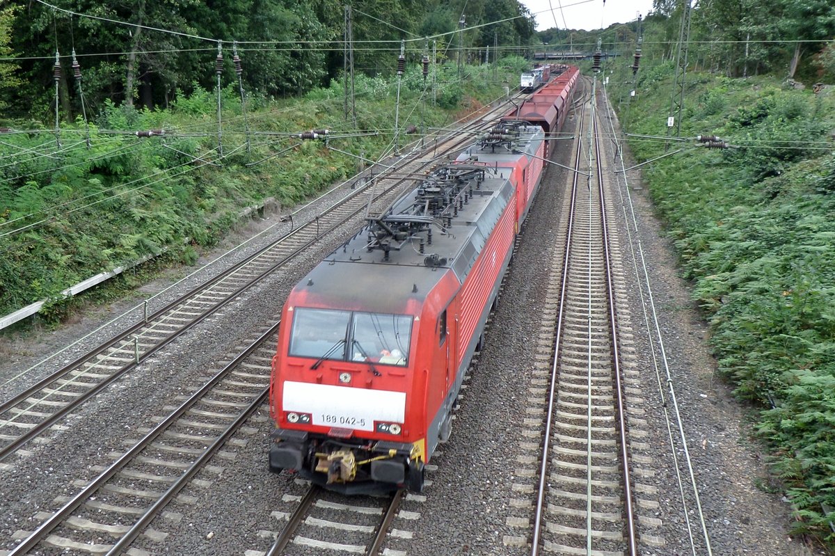 DB 189 042 passiert der Universität von Duisburg am 16 September 2016.