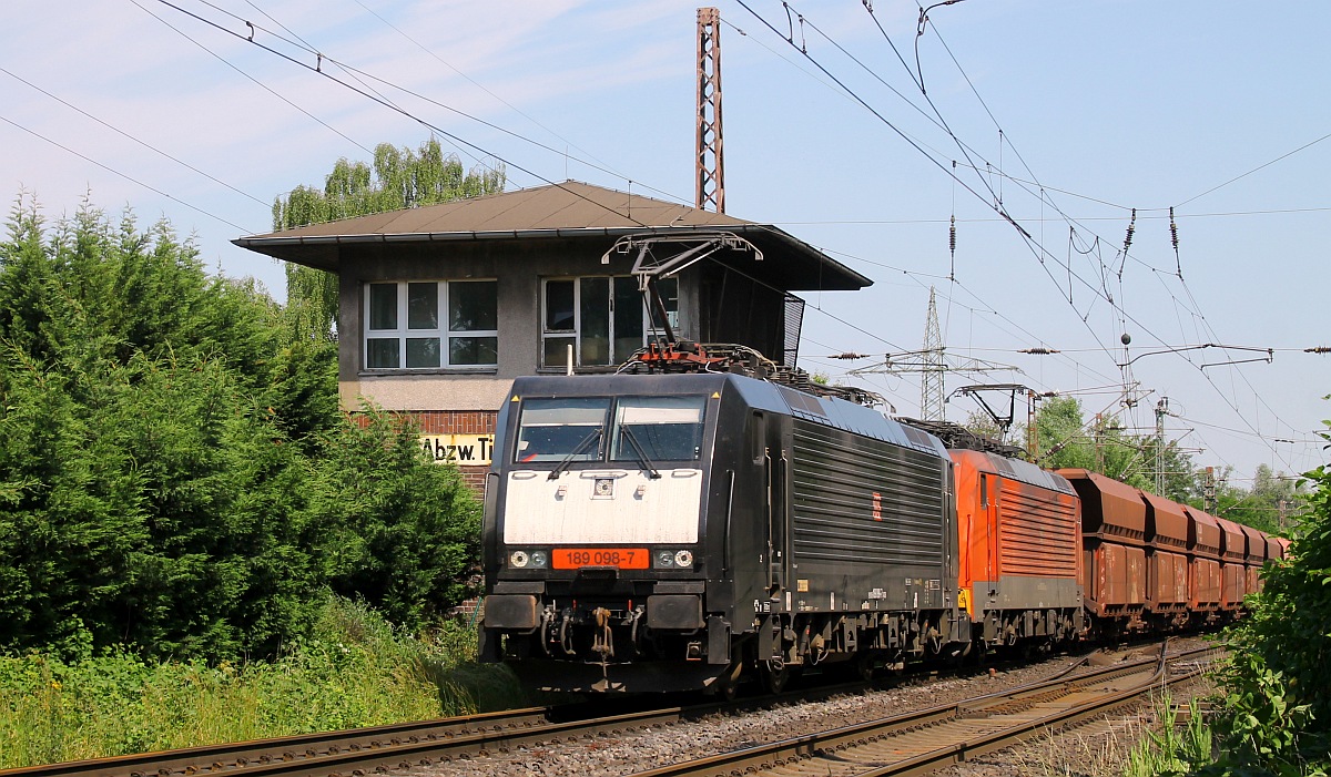 DB 189 098-7 + 189 040-9 mit 5.000t Erzzug Abzw. Tiefenbroich 16.06.2023