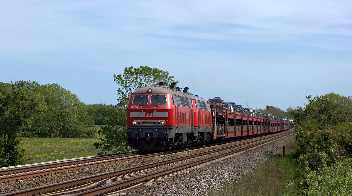 DB 218 345 und 379 mit AS nach Westerland. Dreieckskoog 31.05.2020