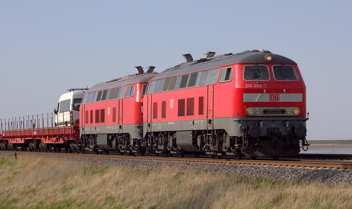 DB 218 390 und 837 Wiedingharder Neuer Koog 18.04.2021
