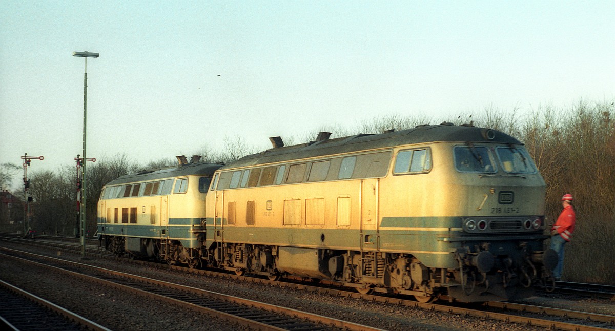 DB 218 461 + 117 Niebüll 27.03.1993