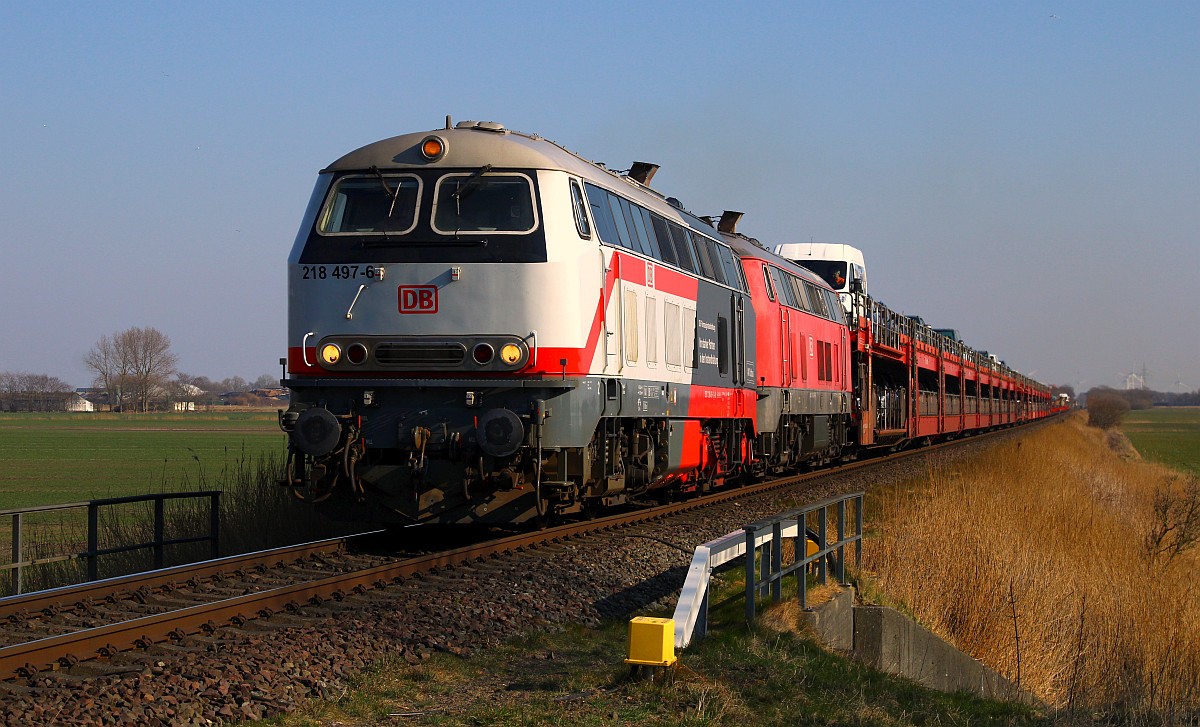 DB 218 497-6 und 421-6 mit SyltShuttle nach Westerland aufgenommen am BüTriangel bei Niebüll. 20.03.2022