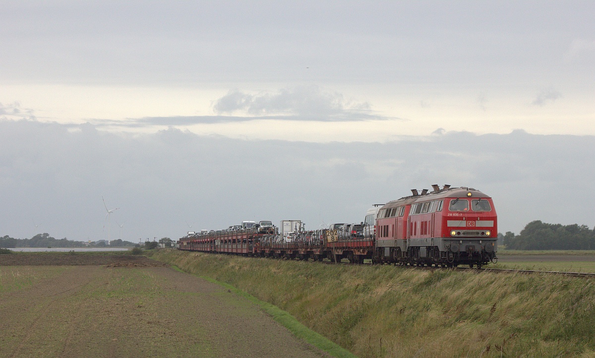 DB 218 835-7(ex 218 370-5)und 218 473-7 mit SyltShuttle, Bü Triangel bei Niebüll 12.09.2020