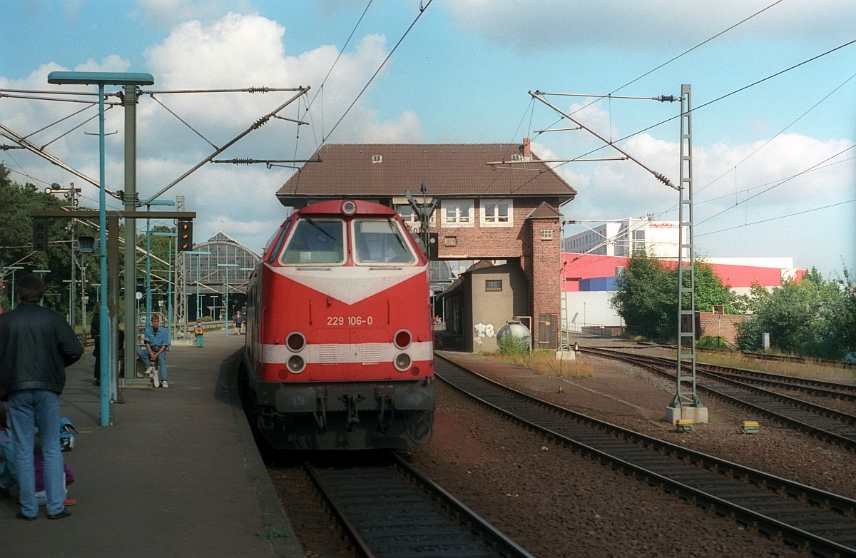 DB 229 106-0 Kiel Hauptbahnhof 23.09.1995