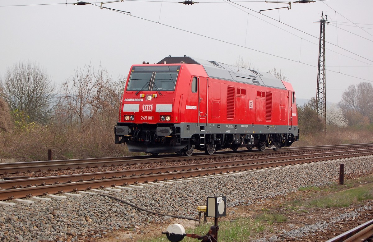 DB 245 001 als Tfzf Richtung Bad K�sen, am 04.04.2014 in Naumburg Hbf. (Foto: dampflok015)