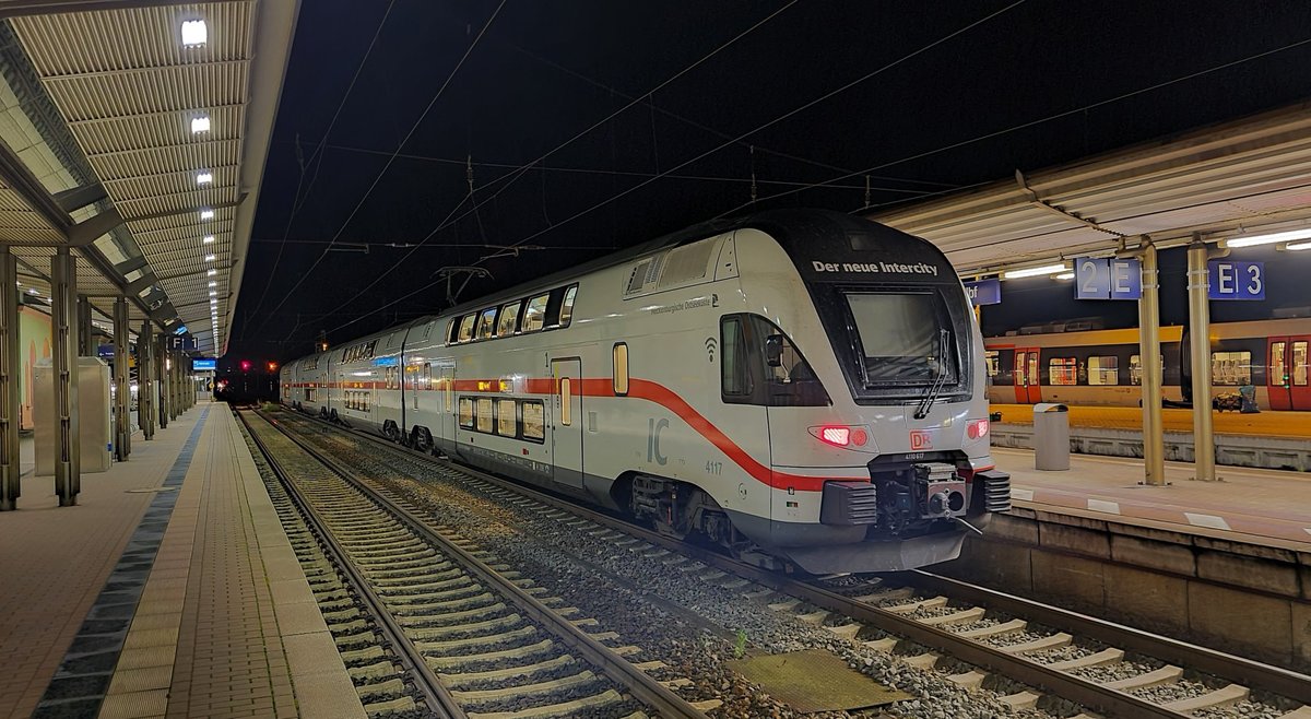 DB 4110 117  Mecklenburgsiche Ostseeküste  als IC 95 von Warnemünde nach Wien Hbf, am 01.09.2020 beim Halt in Naumburg Hbf. (Foto: Marcus Espunkt)