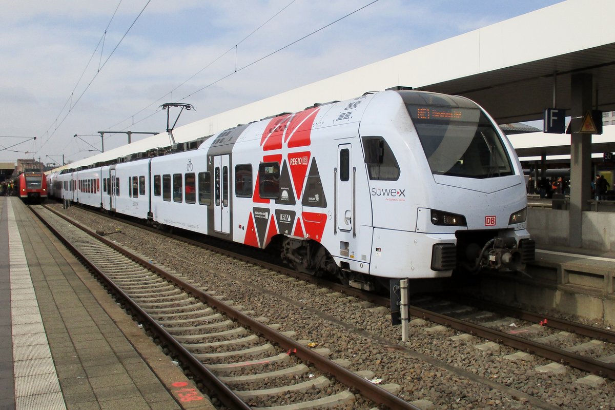 DB 429 627 steht am 28 Mrz 2017 in Mannheim Hbf.