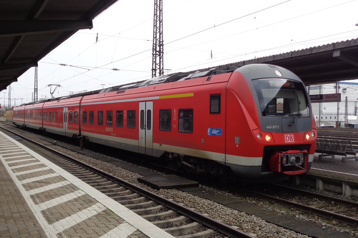 DB 440 017 steht am 2. Jänner 2019 in Airbus-Bahnhof Donauwörth.