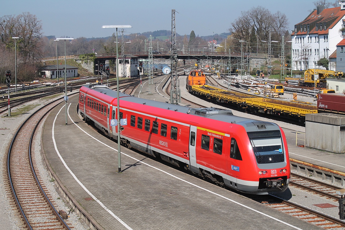 DB 612 084/584  Markt Heimenkirch  als RE nach Augsburg Hbf hat hier Einfahrt in den Bhf Lindau/Bodensee. 27.03.2017