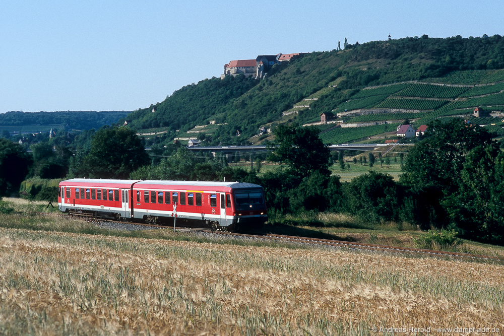 DB 628 601 als RB 26835 nach Zeitz, am 12.07.2006 bei Ni�mitz. (Foto: Andreas Herold)