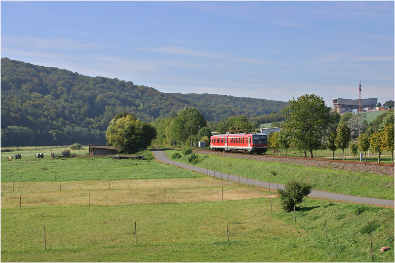 DB 628 xxx als RB von Artern nach Naumburg Hbf, am 23.09.2006 bei Wangen. (Foto: John-Henry Deterding)