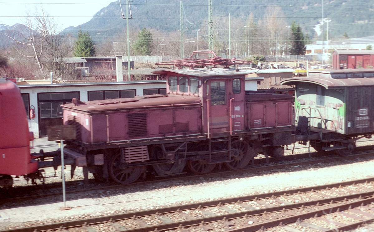 DB E 63 08/ 163 008-5 Bw Garmisch-Partenkirchen 05.03.1994 (Bild: D.Schikorr)