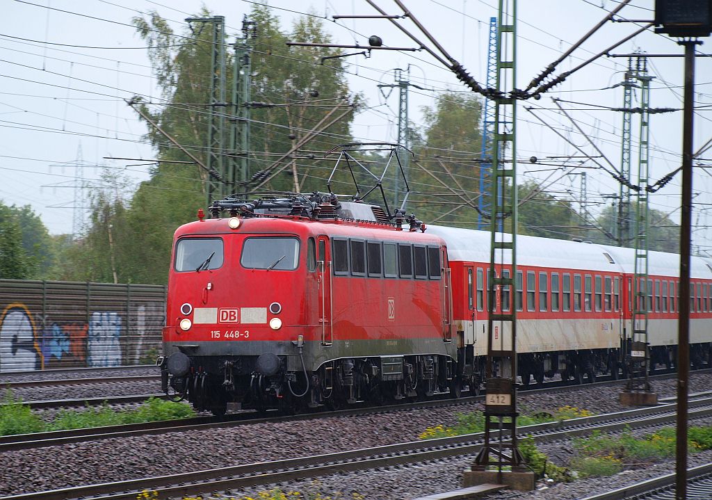 DB E10 448/ 115 448-3 mit Nachtzug Einfahrt HH-Harburg 26.09.2010