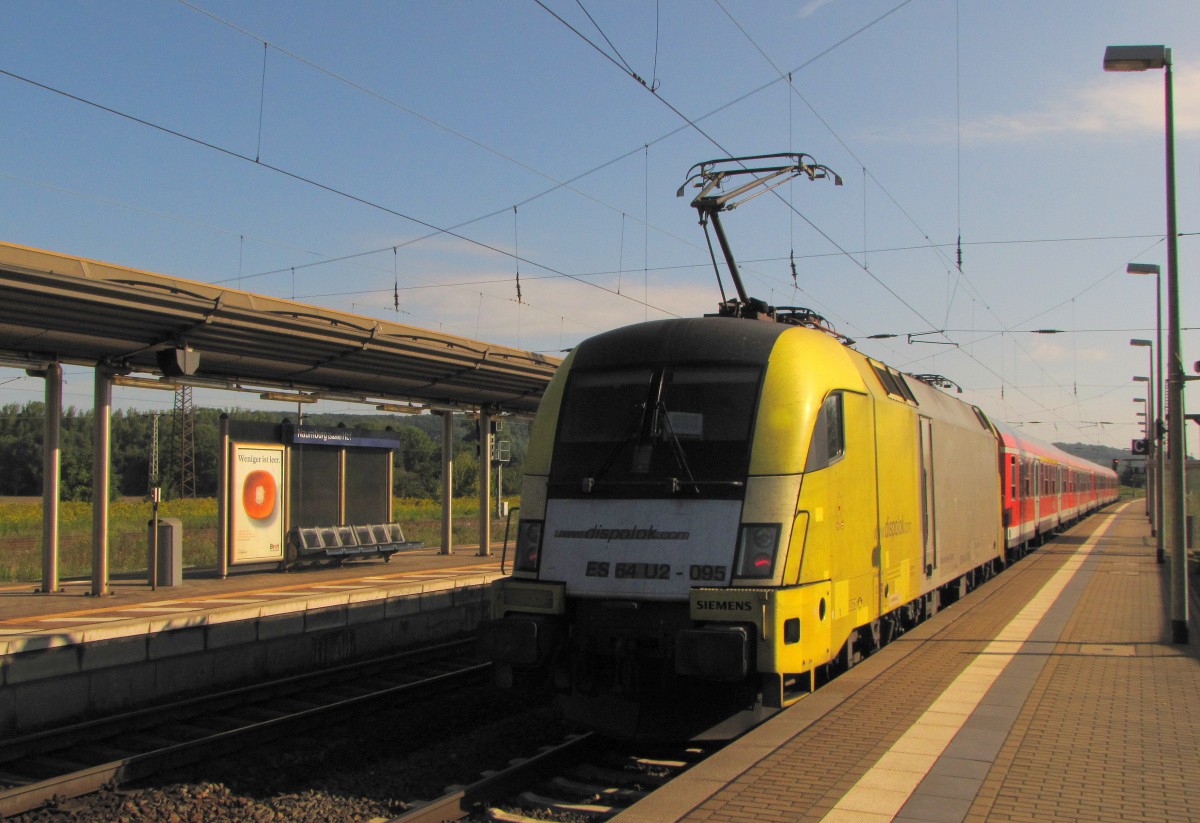 DB ES 64 U2-095 mit der RB 16313 von Eisenach nach Halle (S) Hbf, am 08.09.2015 in Naumburg Hbf.