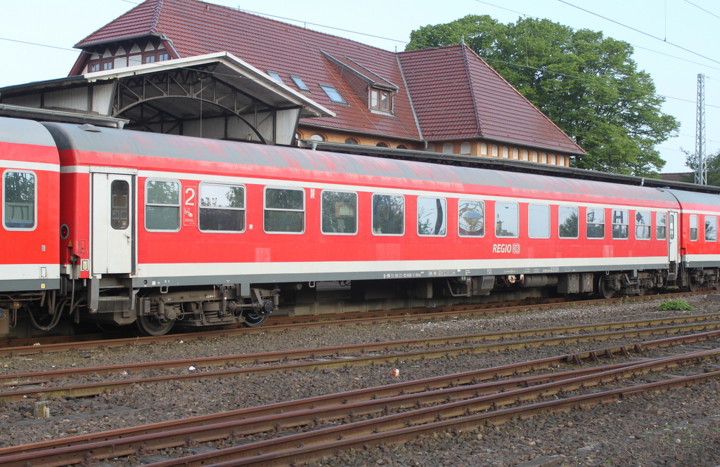 DB-Regio Bimz D-DB 51 80 22-95 668-5 von DB-Regio Berlin stand am Morgen des 12.05.2018 in Warnemünde. 