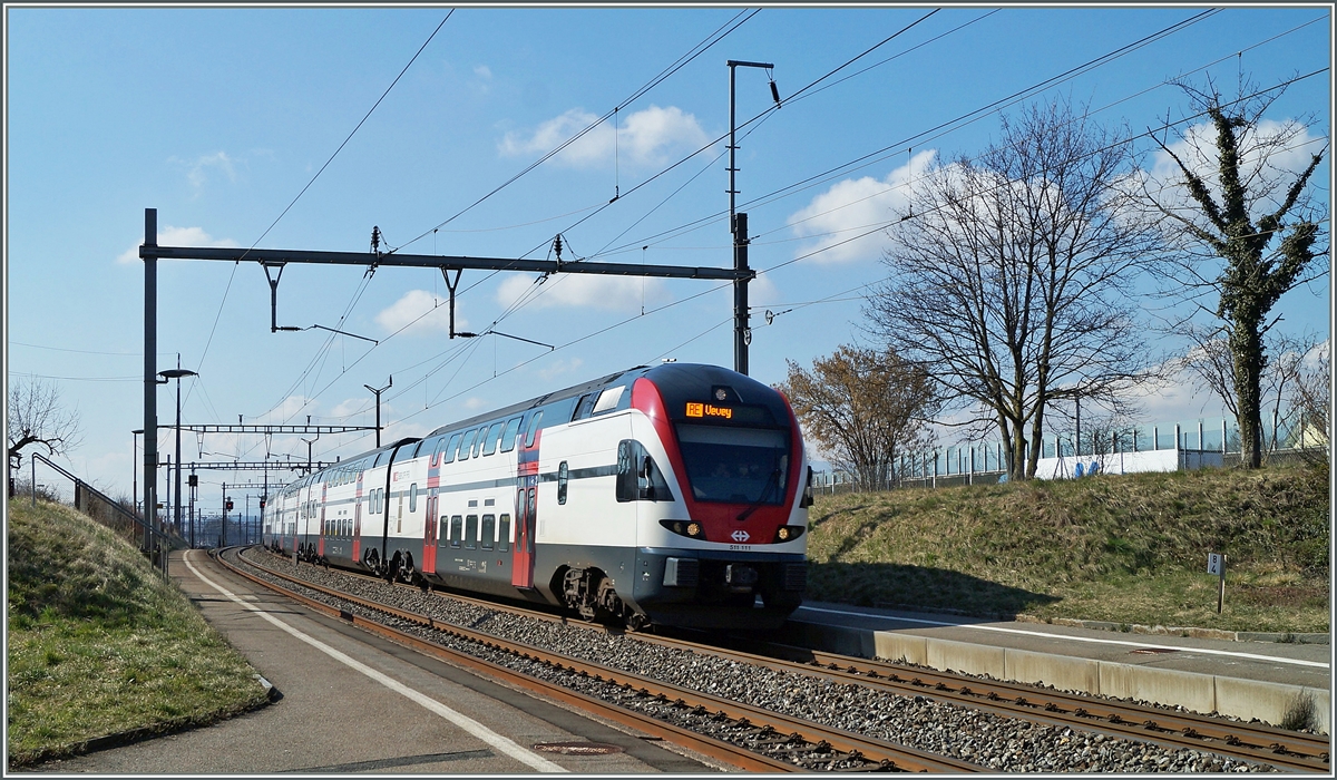 Der 511 111 als RE nach Vevey in Lonay-Preveranges.
5. März 2014