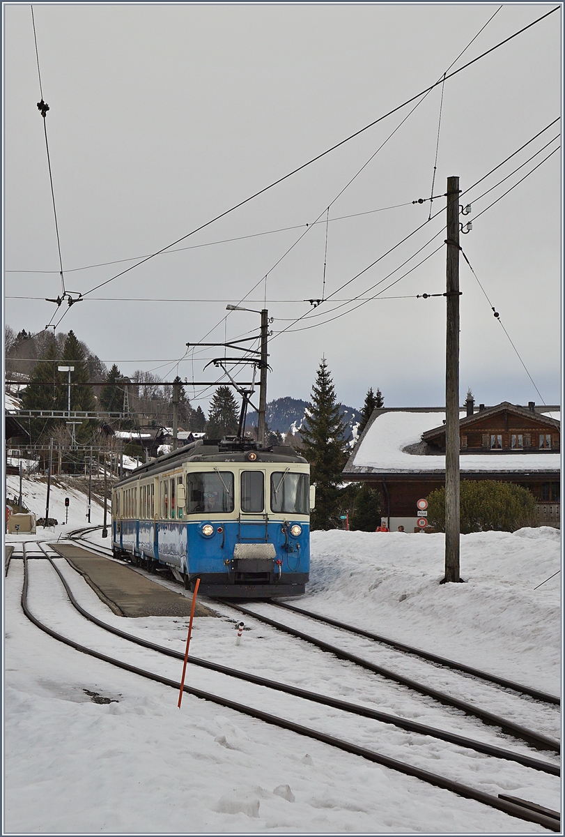 Der ABDe 8/8 4001 SUISSE in Schönried.
10.01.2018