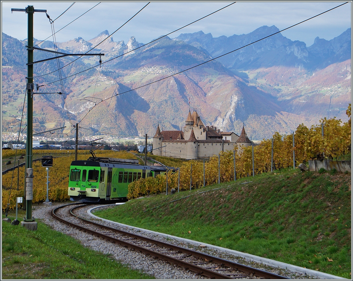 Der ASD BDe 4/4 402 hat mit seinem Bt oberhalb von Aigle seinem Ziel schon fast erreicht.
3. Nov. 2014