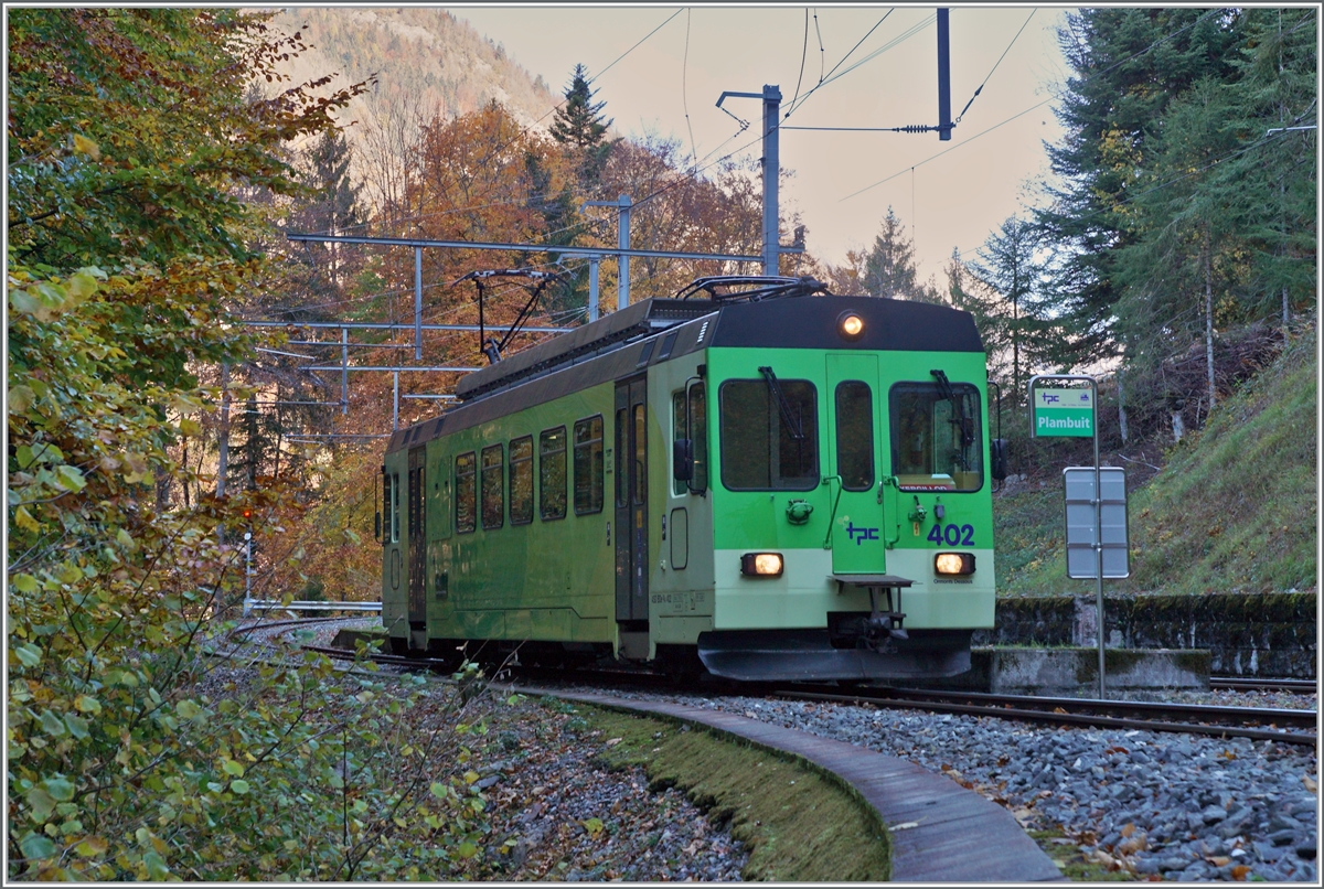 Der ASD BDe 4/4 402 in Plambuit. 

5. Nov. 2021