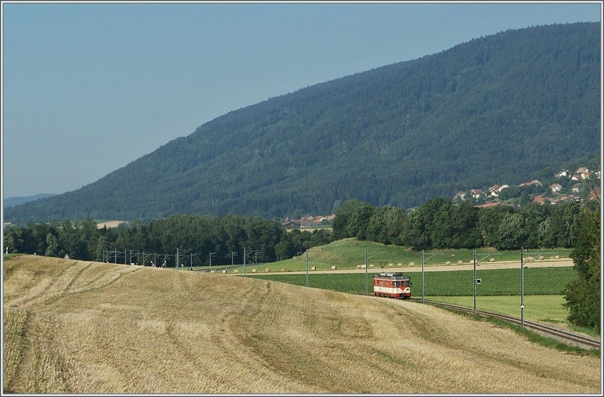 Der BAM Be 4/4 N 15 als Regionalzug 10 erreicht in Krze L'Isle Mont la Ville.
15. Aug. 2013