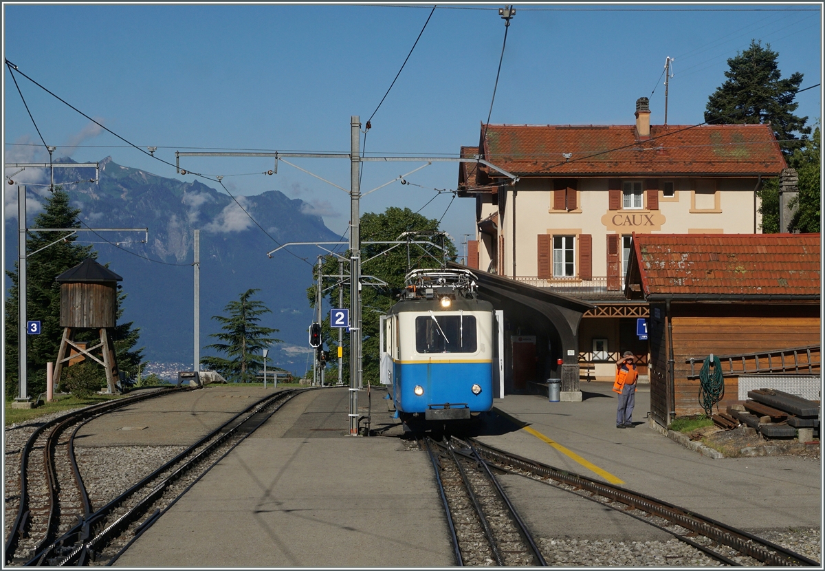 Der Bhe 2/4 207 in Caux.
28. Juni 2016