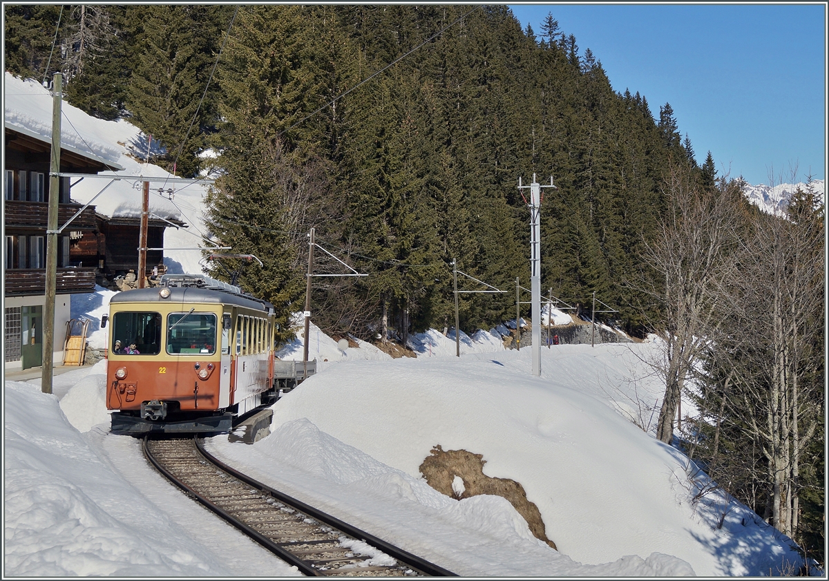 Der BLM Be 4/4 n° 22 erreicht Mürren.
9. März 2014