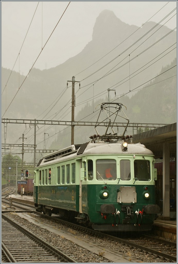 Der BLS Be 4/4  Wellensitich  in Kandersteg.
(100 Jahre BLS)
29. Juni 2013