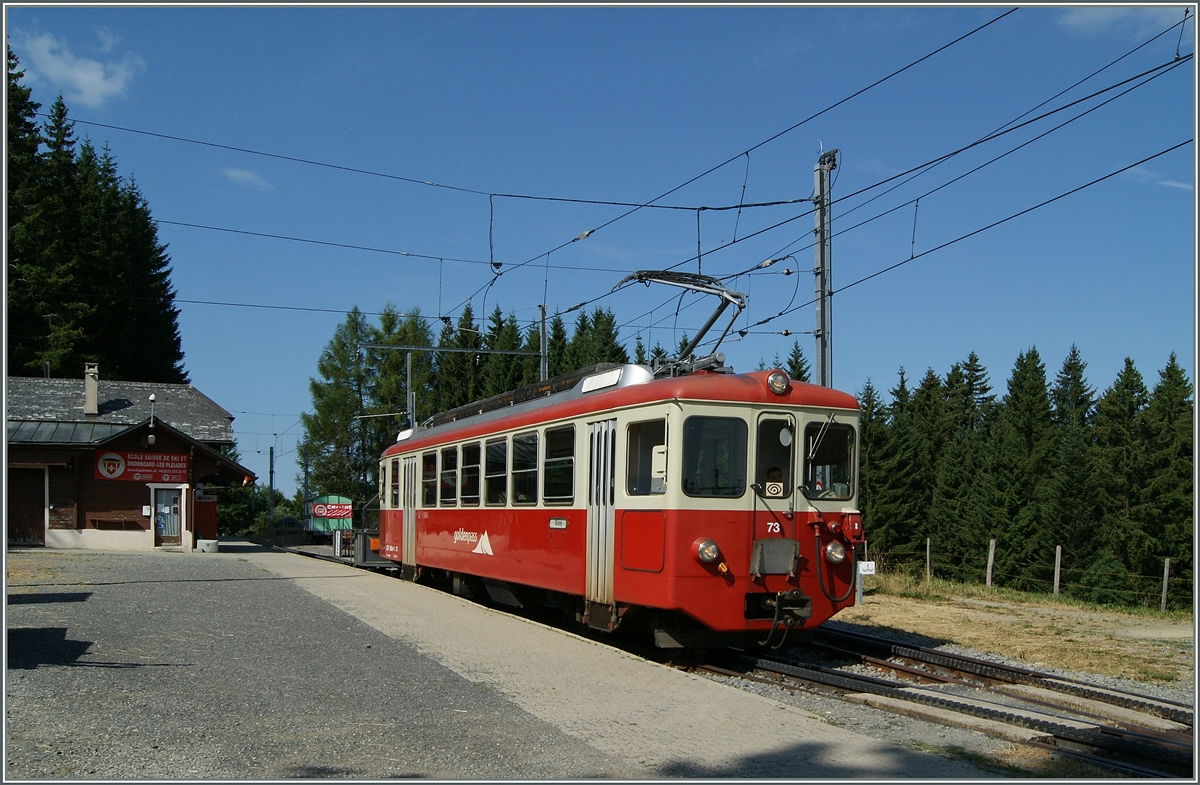 Der CEV BDeh 2/4 N° 73 auf Les Plèiades.
22.07.2015