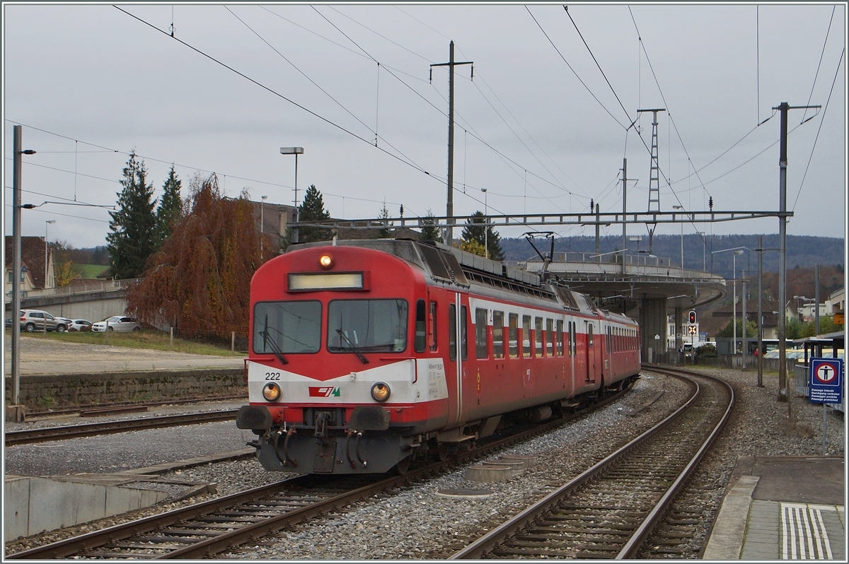 Der CJ BDe 566 222 erreicht, aus Richtung Bonfol kommend, sein Ziel Porrentruy.

17. Nov. 2014