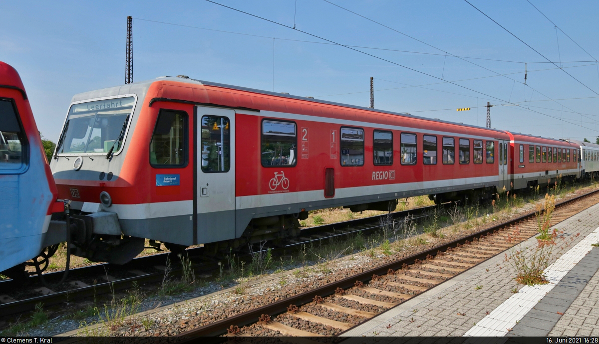 Der DB 628 573-7 wurde am 16.06.2021 von der Norddeutschen Eisenbahngesellschaft vom DB Stillstandsmanagement in Karsdorf nach Nieb�ll �berf�hrt und steht hier in Naumburg Hbf. (Foto: Clemens Kral)