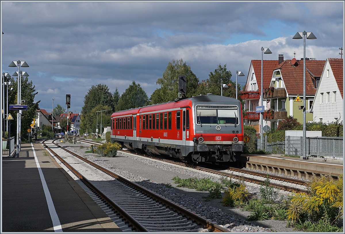 Der DB VT 628 901 nach Friedrichshafen in Langenargen.
24. Sept. 2018