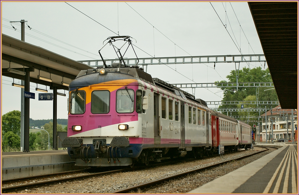 Der ex MThB BDe 4/4 beim Einsatz bei der TPF kurz vor der vorbergehenden Einstellung infolge Umbau der Strecke Romont - Bulle. 
27. Mai 2011