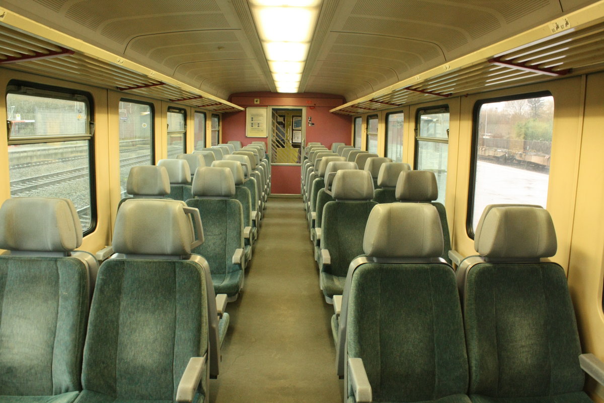 Der Fahrgastraum vom EVB VT 151 (628 151 / 928 151) im Bahnhof Rotenburg (Wmme) am 14.12.20