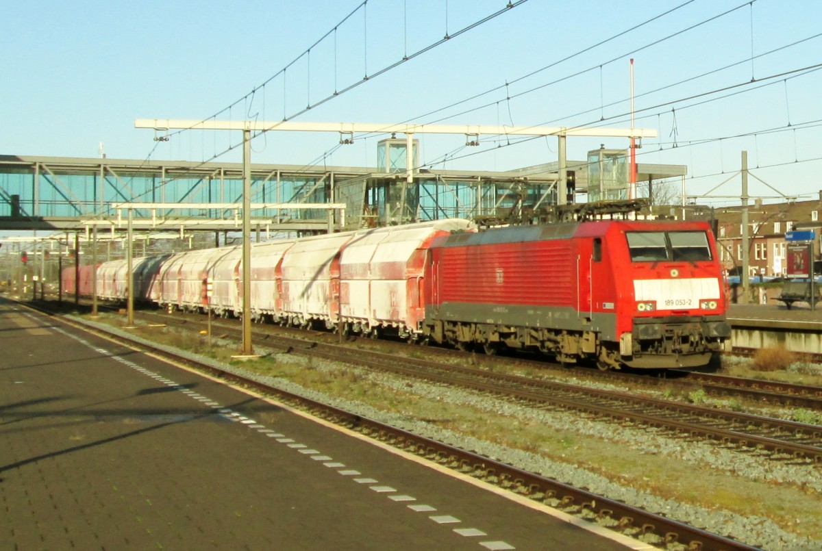 Der FLandersBAch KAlkzug (FlaBaKa) mit 189 053 durchfahrt am 6 Dezember 2014 Boxtel.