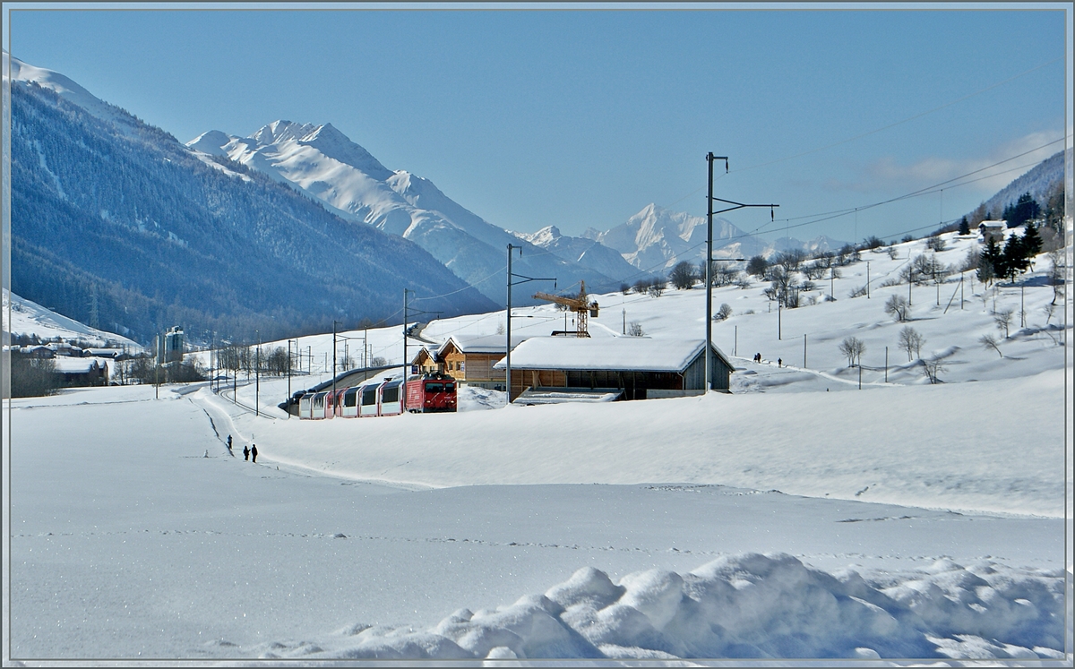 Der Glacier Express bei Münster (Goms).
20. Feb. 2014