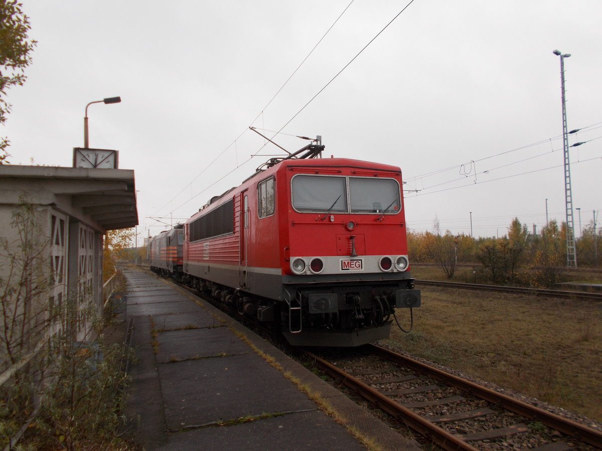 Der MEG  Container  703 stand,am 04.November 2016,in Mukran.