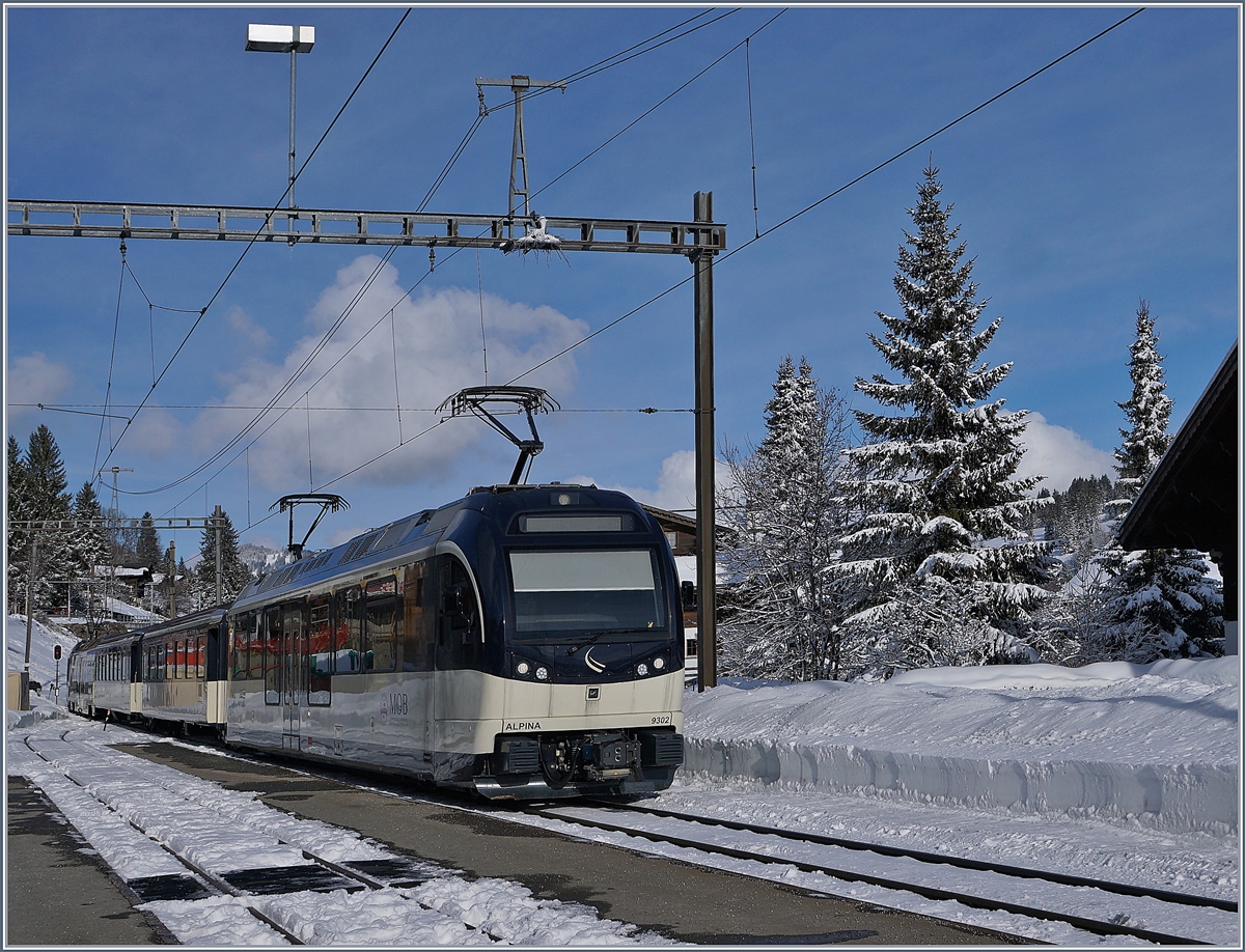 Der MOB Alpina ABe 4/4 9302 in Schönried.
2. Feb. 2018