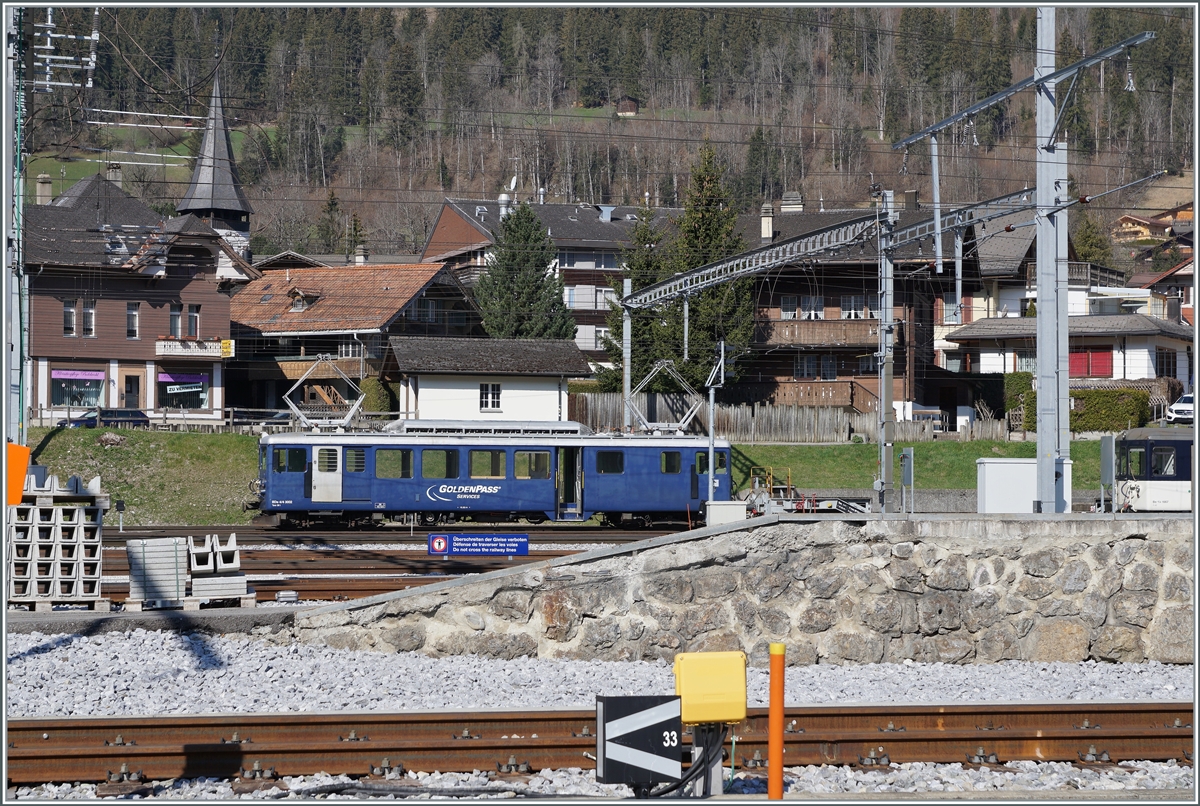 Der MOB BDe 4/4 3002 wartet auf einen nächsten Einsatz. 

14. April 2021