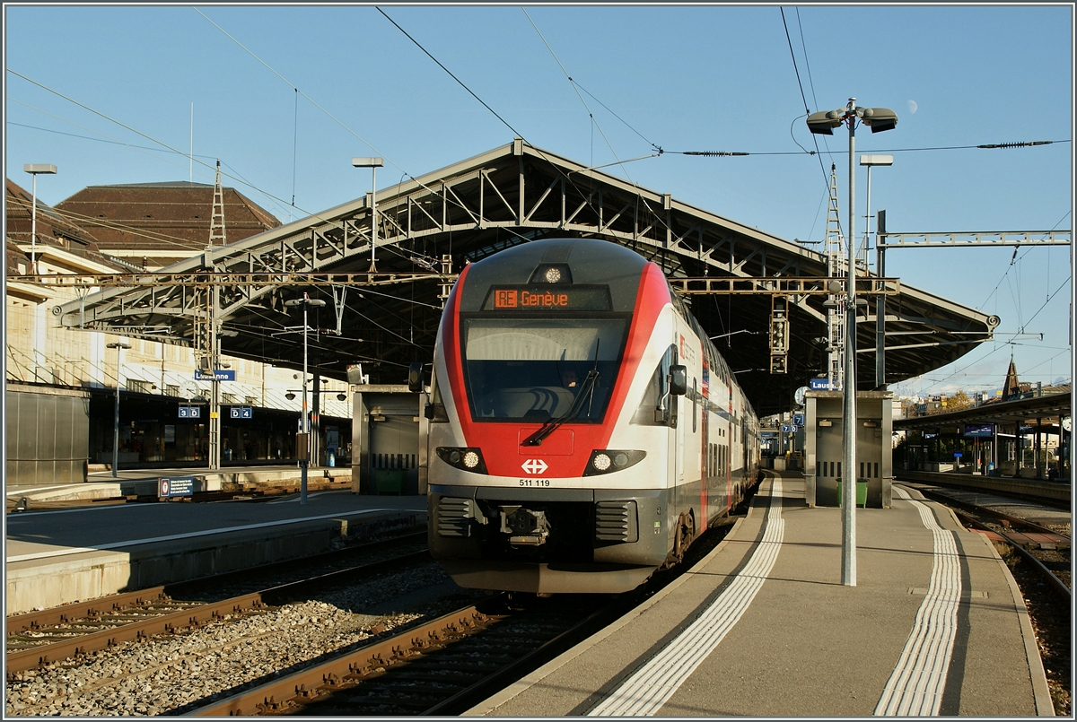 Der RABe 511 119 verlsst Lausanne Richtung Genve.
11.11.13