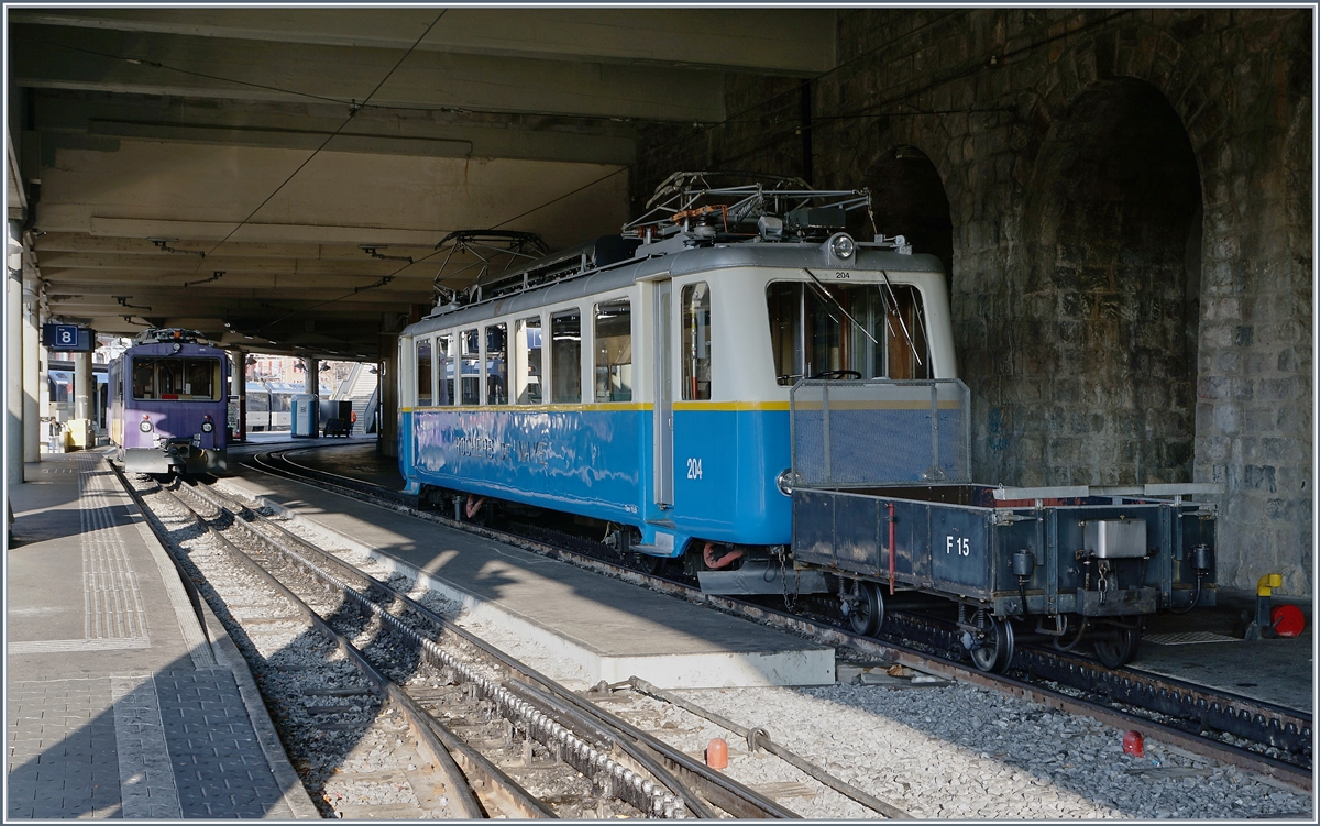 Der Rochers de Naye Bhe 2/4 204 in Montreux. Im Hintergrund ist ein Bhe 4/8 zu sehen.
14. Dez. 2016