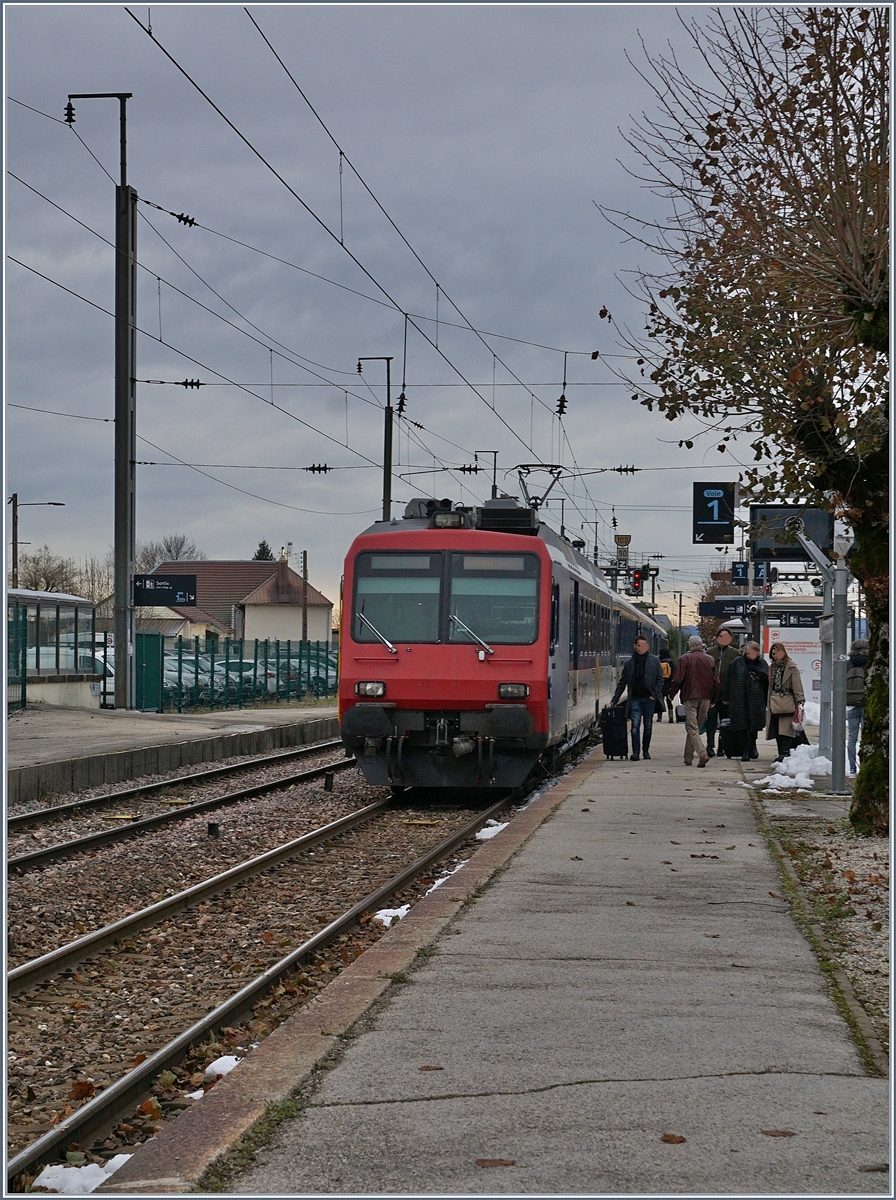 Der SBB NPZ RE Neuchâtel - Frasne nach seiner Ankunft in Frasne.

23. Nov. 2019