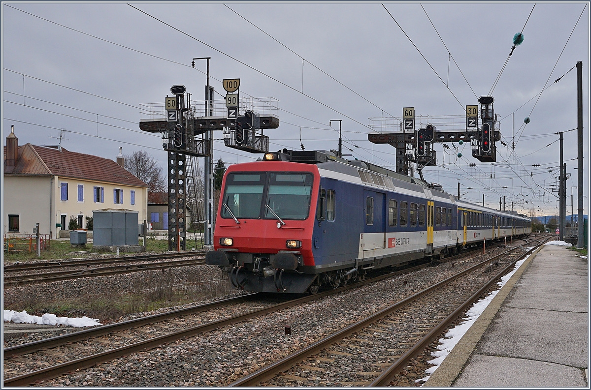 Der SBB NPZ RE Neuchâtel - Frasne am Ziel seiner Reise.

23. Nov.  2019