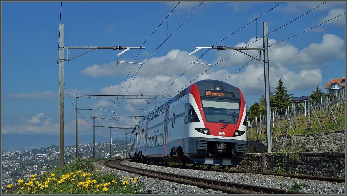 Der SBB RABe 511 101 von Genève nach Romont bei Grandvaux.
23. April 2014